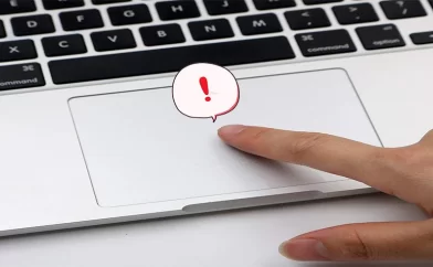 Chuột cảm ứng laptop bất ngờ không di chuyển được, phải làm sao?