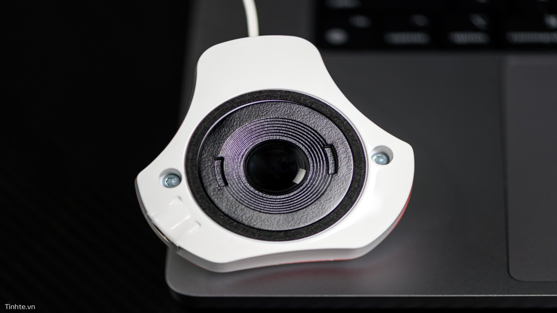datacolor-spyder-x2-ultra-tren-tay-tinh-te-41.jpg