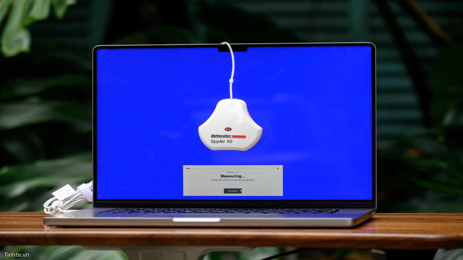 datacolor-spyder-x2-ultra-tren-tay-tinh-te-18.jpg