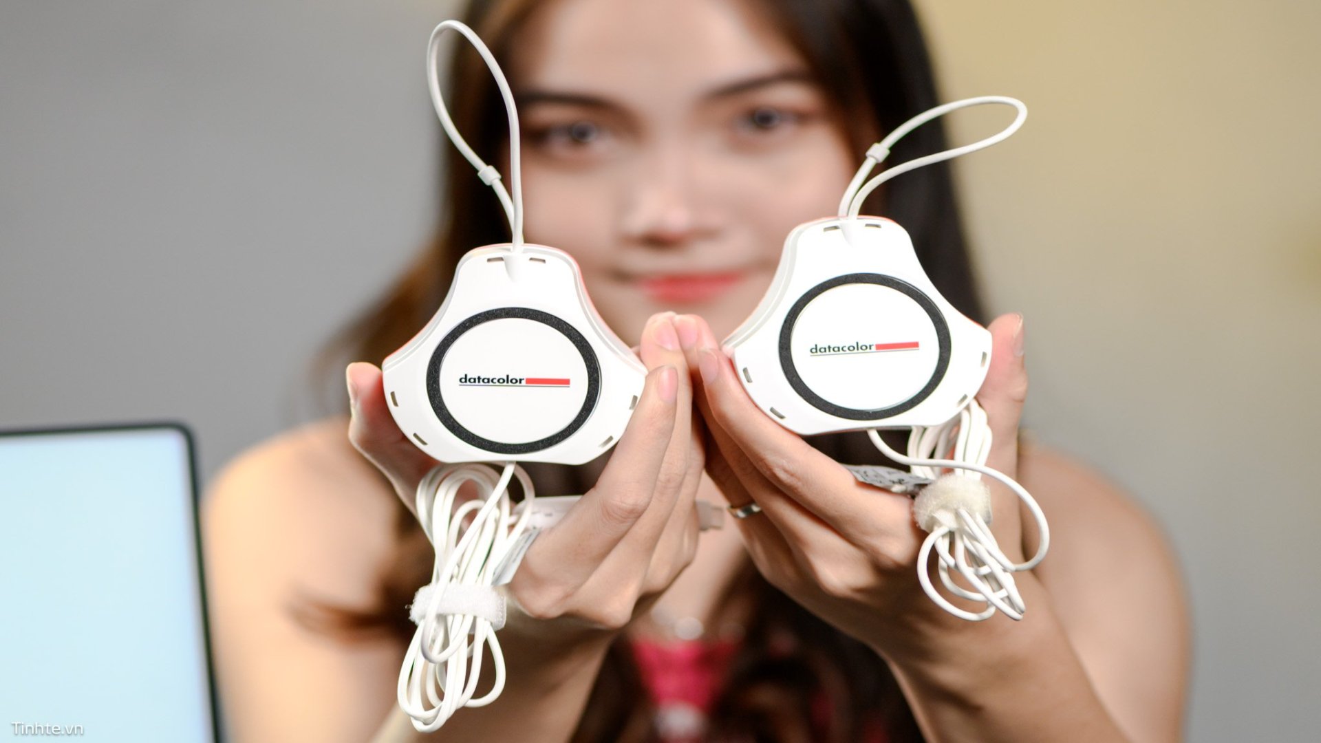 datacolor-spyder-x2-ultra-tren-tay-tinh-te-7.jpg